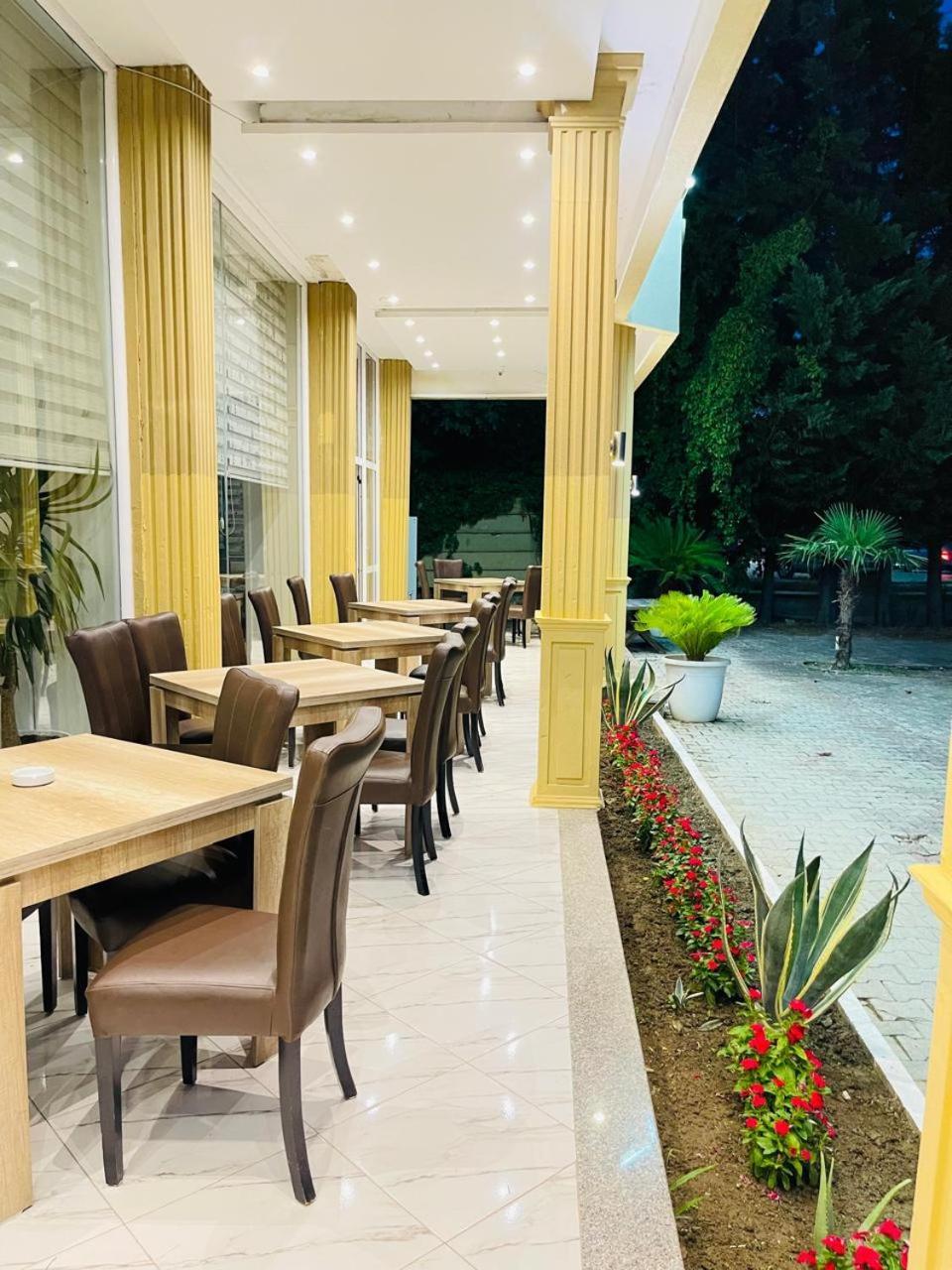 Hotel Princ Golem  Luaran gambar