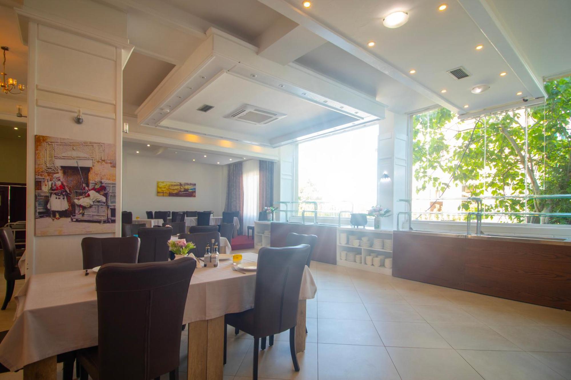 Hotel Princ Golem  Luaran gambar