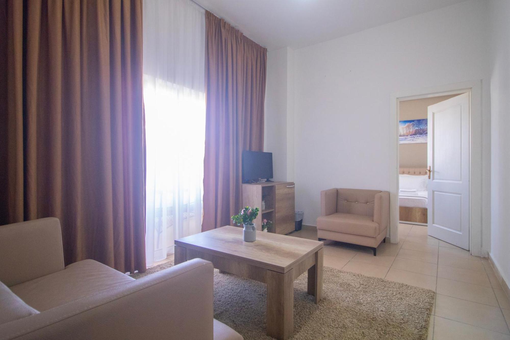 Hotel Princ Golem  Luaran gambar